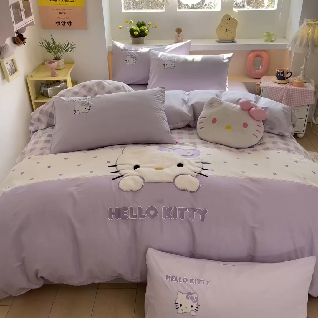 91家纺网 家纺一手货源 找家纺 金爱家 2026新款纯棉三丽鸥毛巾绣四件套 棉毛巾绣-紫格爱心kt