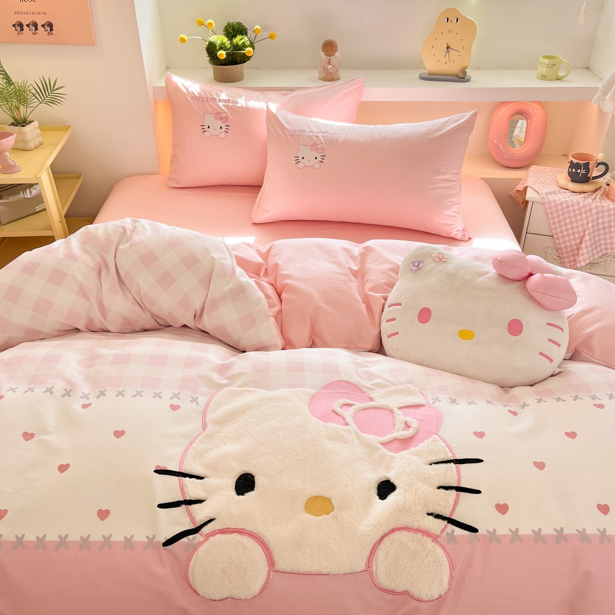 91家纺网 家纺一手货源 找家纺 金爱家 2026新款纯棉三丽鸥毛巾绣四件套 棉毛巾绣-粉格爱心kt