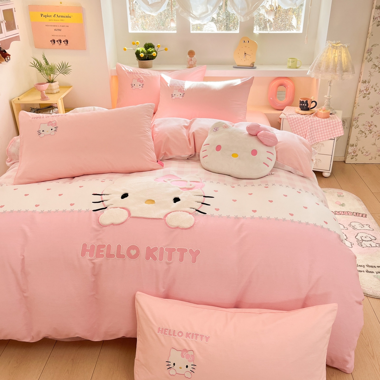 91家纺网 家纺一手货源 找家纺 金爱家 2026新款纯棉三丽鸥毛巾绣四件套 棉毛巾绣-粉格爱心kt