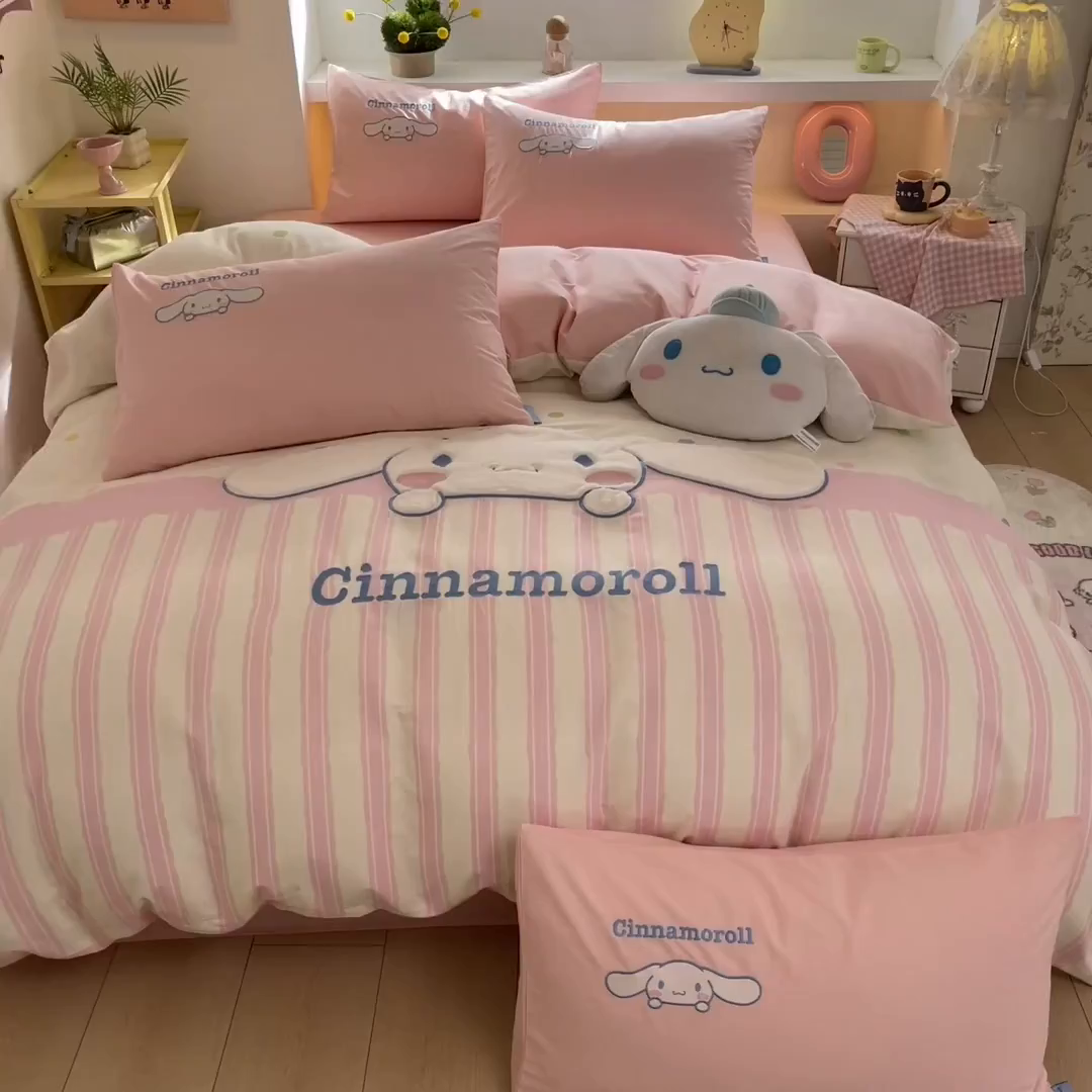 91家纺网 家纺一手货源 找家纺 金爱家 2026新款纯棉三丽鸥毛巾绣四件套 棉毛巾绣-粉红大耳狗