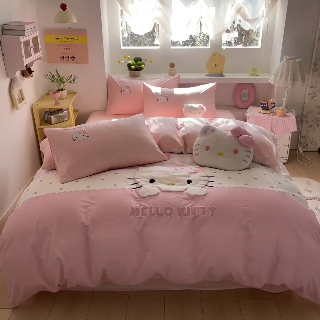 91家纺网 家纺一手货源 找家纺 金爱家 2026新款纯棉三丽鸥毛巾绣四件套 棉毛巾绣-粉格爱心kt