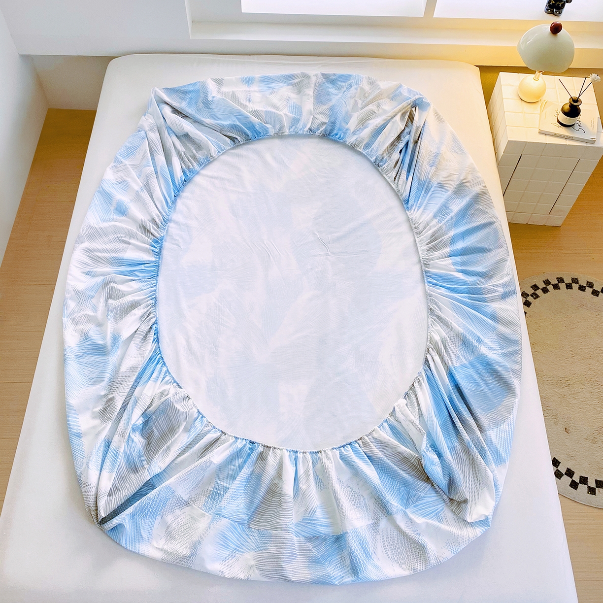 91家纺网 家纺一手货源 找家纺 小懒猪 2026新款全棉印花床笠 蓝絮银织