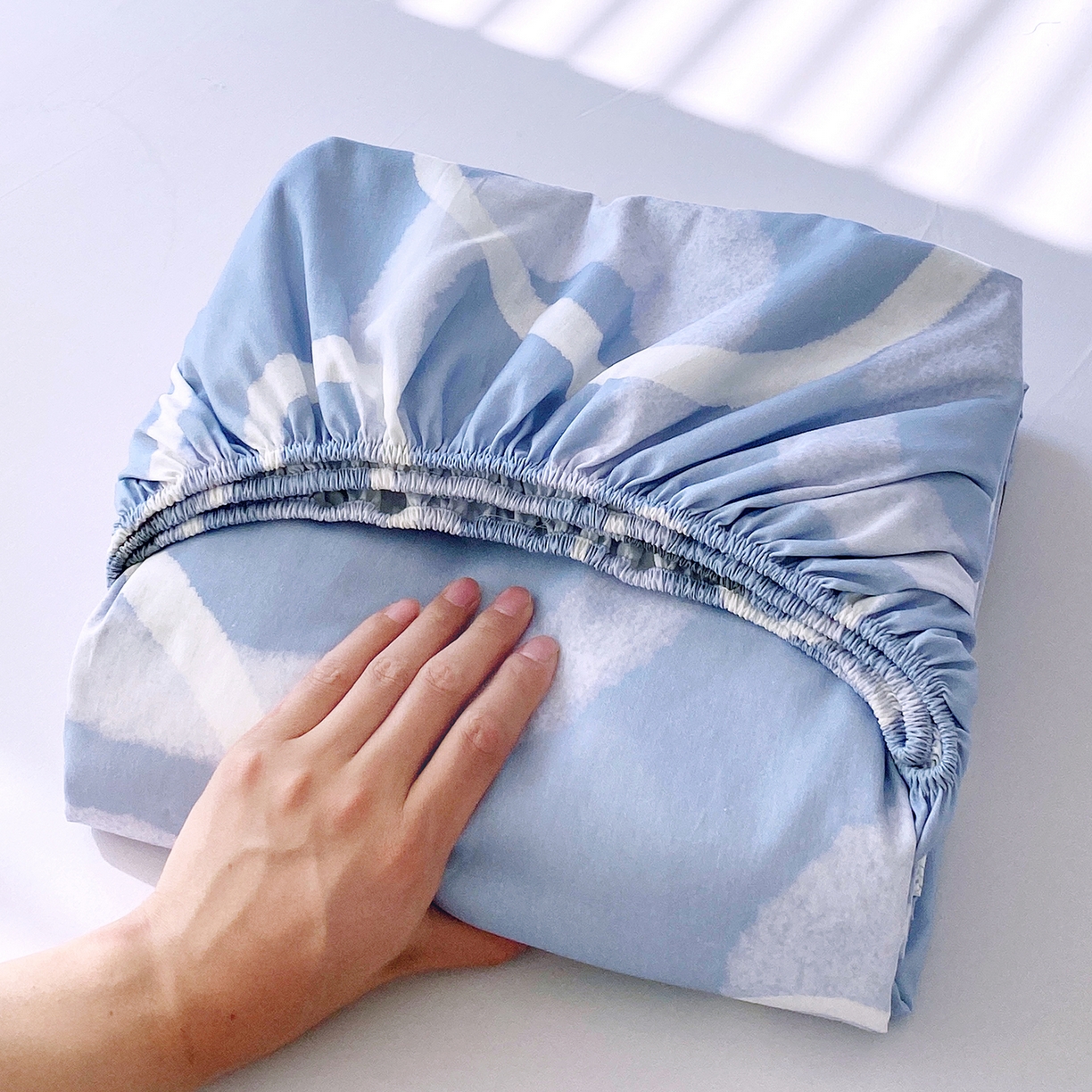 91家纺网 家纺一手货源 找家纺 小懒猪 2026新款全棉印花床笠 素环影