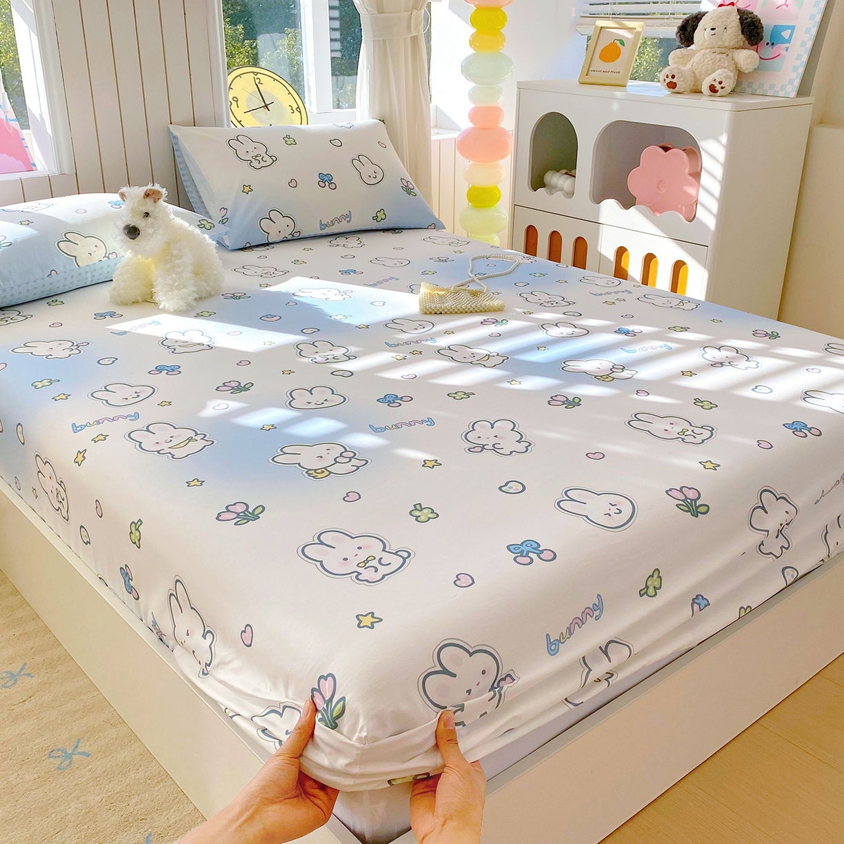 91家纺网 家纺一手货源 找家纺 小懒猪 2026新款全棉印花床笠 星兔软糖