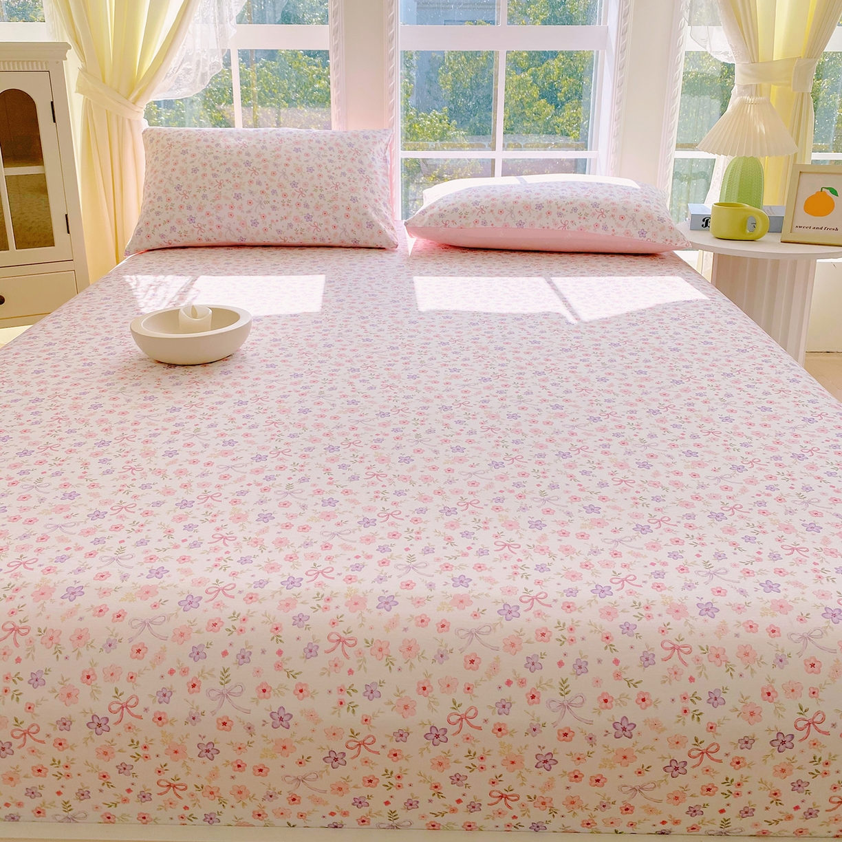 91家纺网 家纺一手货源 找家纺 小懒猪 2026新款全棉印花床笠 紫粉花漾