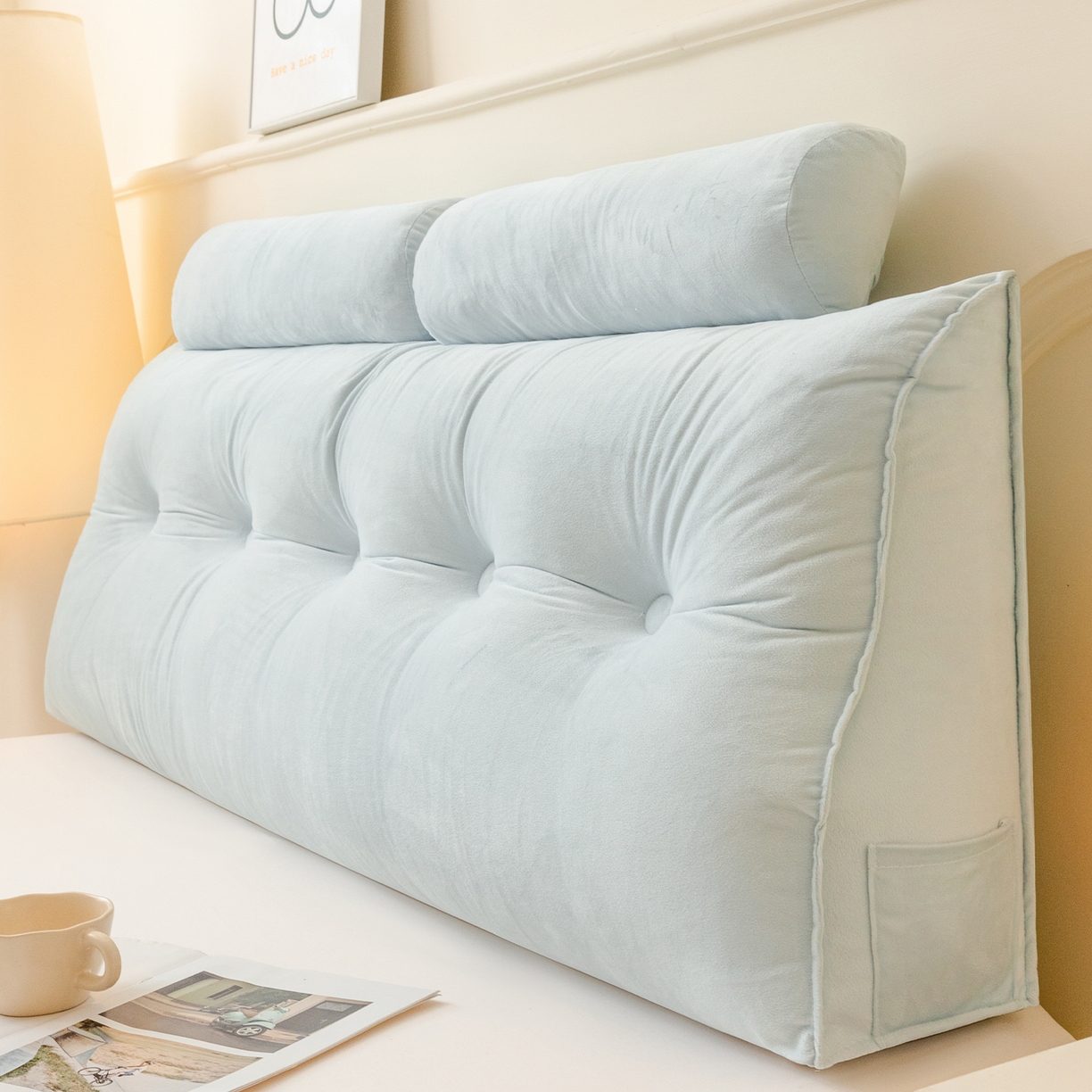 91家纺网 家纺一手货源 找家纺 碧尔家居 2025新款荷兰绒弯型三角+头枕床头靠背 天蓝