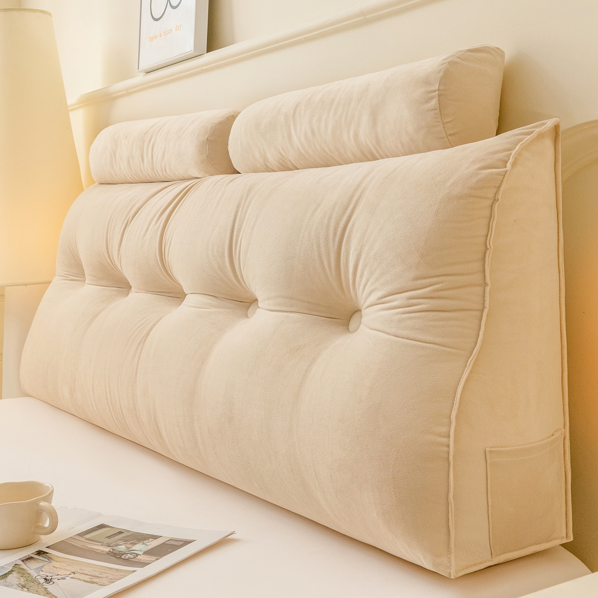 91家纺网 家纺一手货源 找家纺 碧尔家居 2025新款荷兰绒弯型三角+头枕床头靠背 香槟