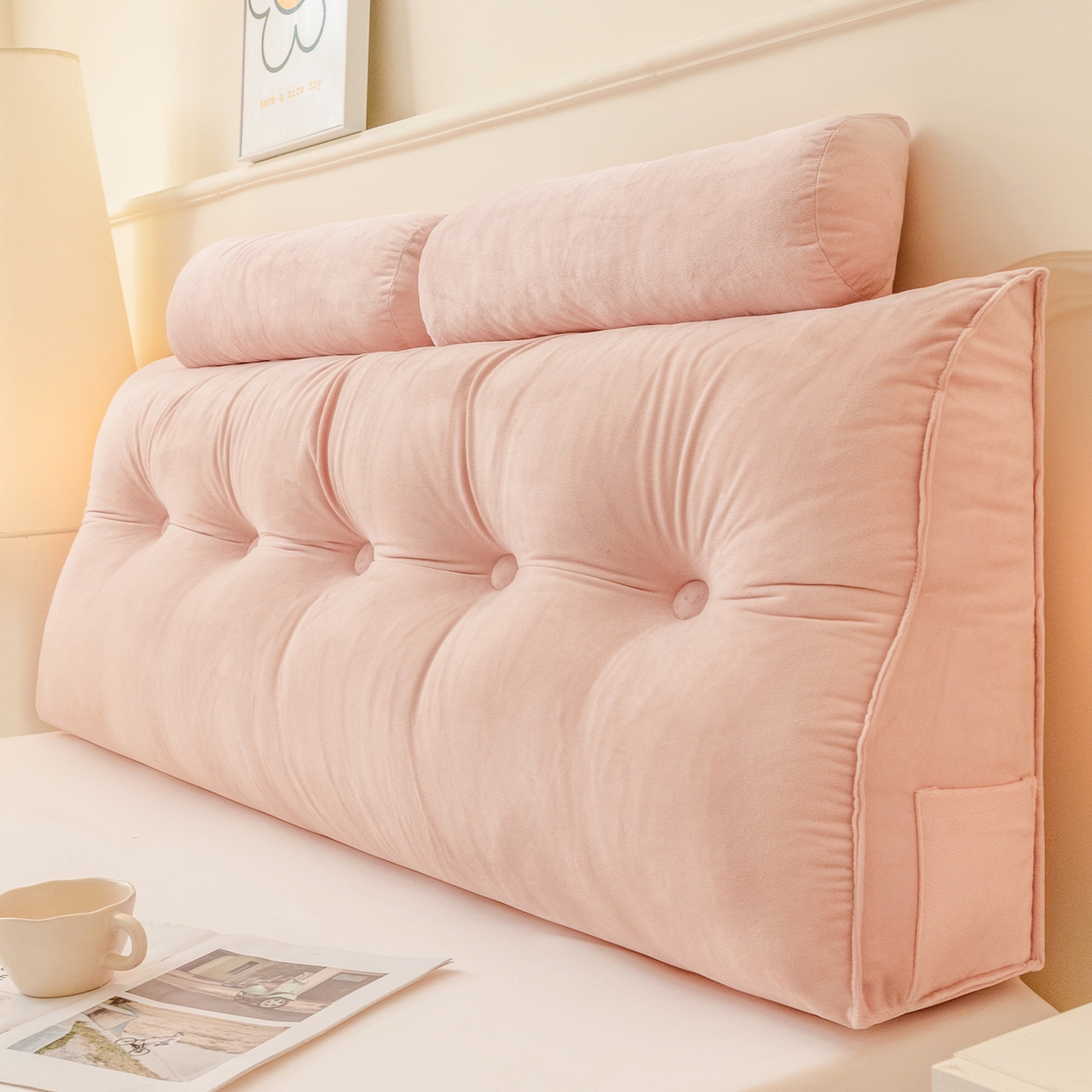 91家纺网 家纺一手货源 找家纺 碧尔家居 2025新款荷兰绒弯型三角+头枕床头靠背 樱花粉