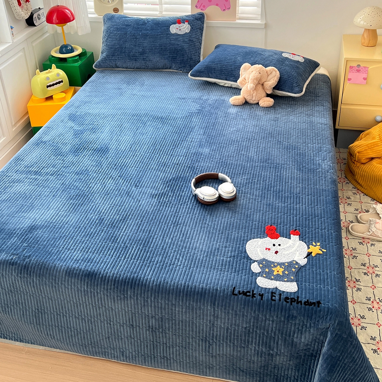 91家纺网 家纺一手货源 找家纺 鑫喜莱家纺 2025新款原创宝宝绒毛巾绣床盖三件套单床盖床垫单件床盖 魔法小象