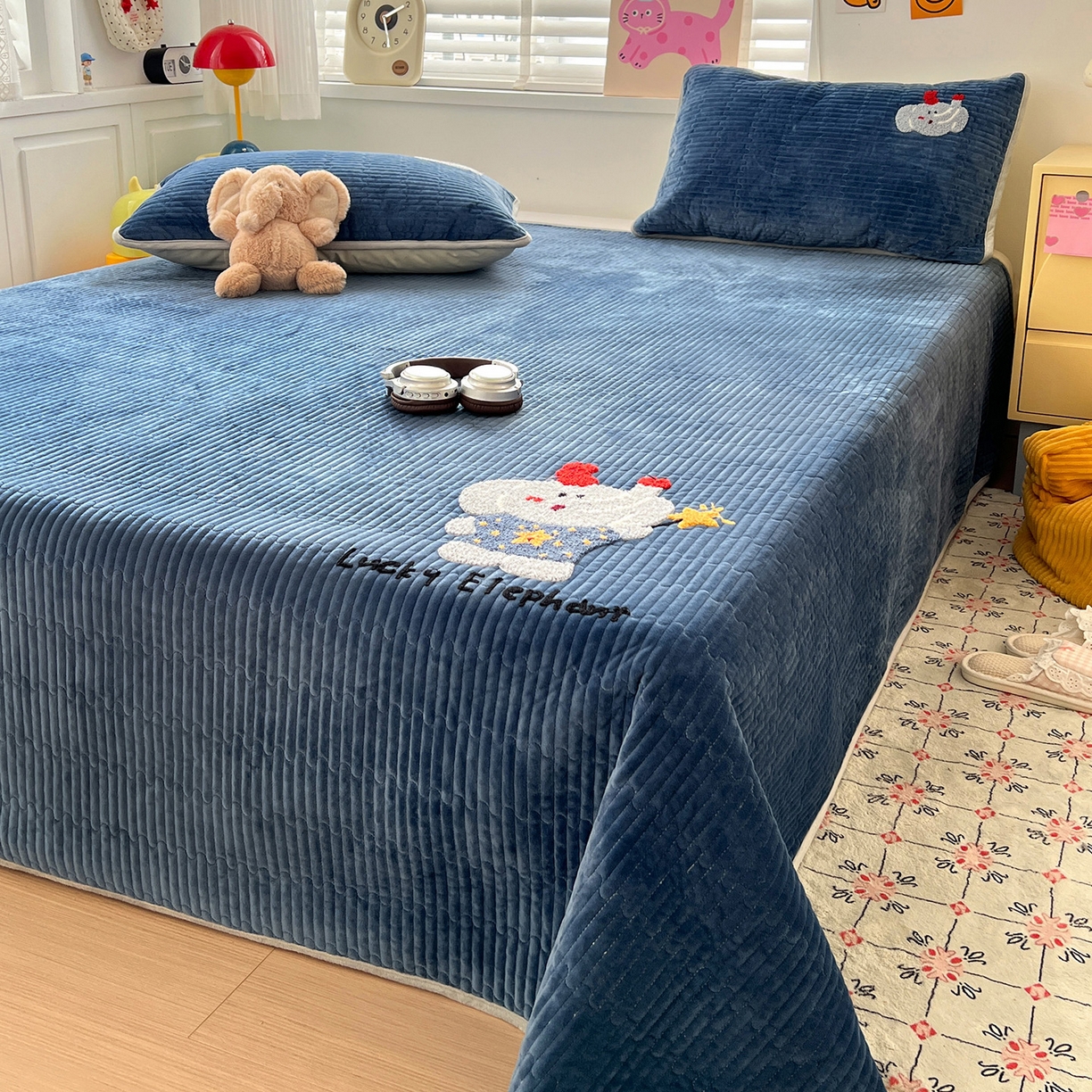 91家纺网 家纺一手货源 找家纺 鑫喜莱家纺 2025新款原创宝宝绒毛巾绣床盖三件套单床盖床垫单件床盖 魔法小象