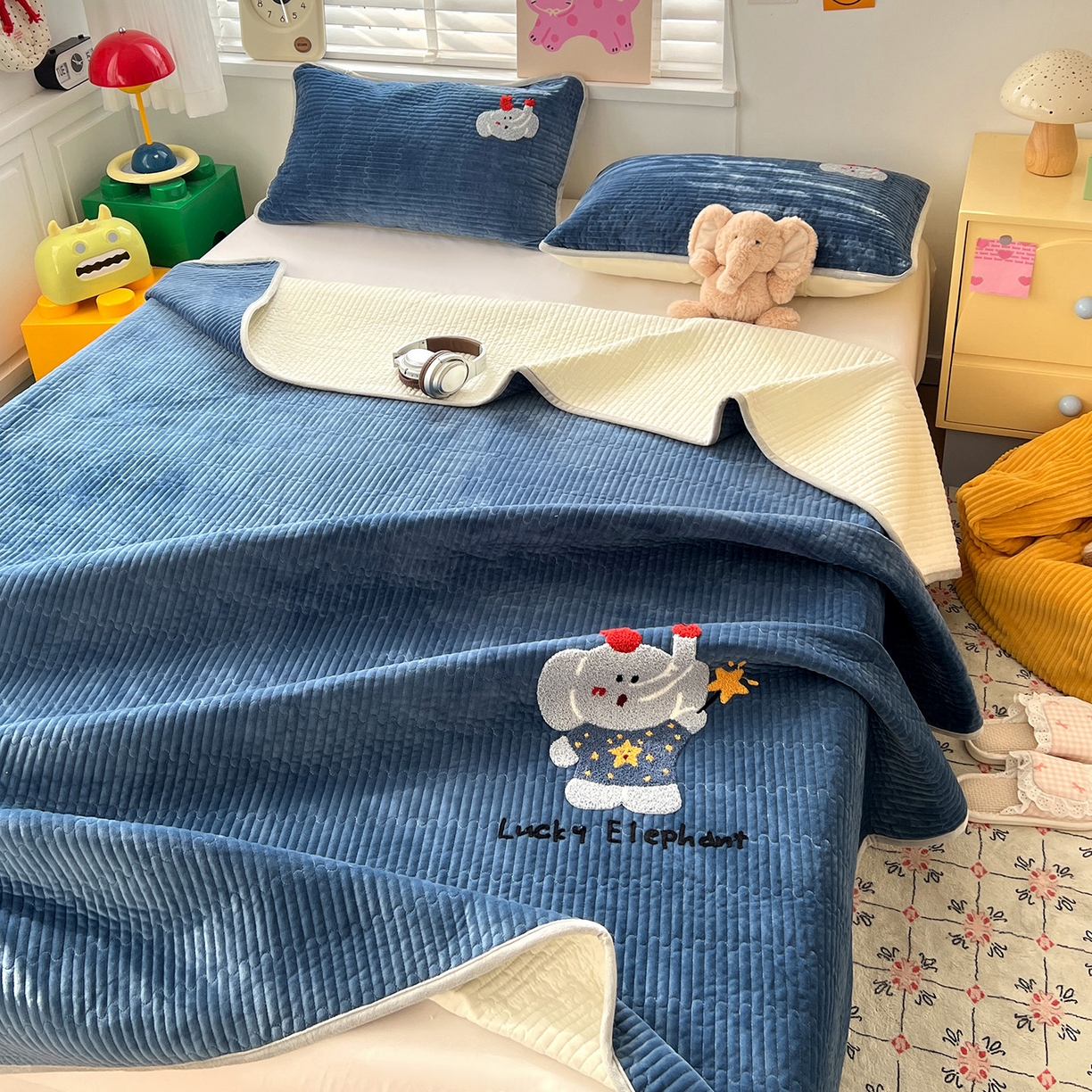 91家纺网 家纺一手货源 找家纺 鑫喜莱家纺 2025新款原创宝宝绒毛巾绣床盖三件套单床盖床垫单件床盖 魔法小象