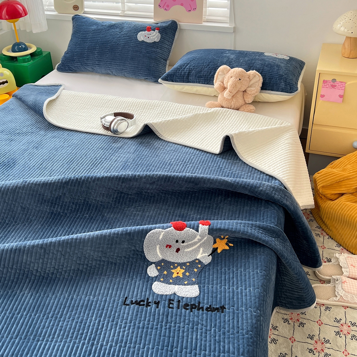 91家纺网 家纺一手货源 找家纺 鑫喜莱家纺 2025新款原创宝宝绒毛巾绣床盖三件套单床盖床垫单件床盖 魔法小象