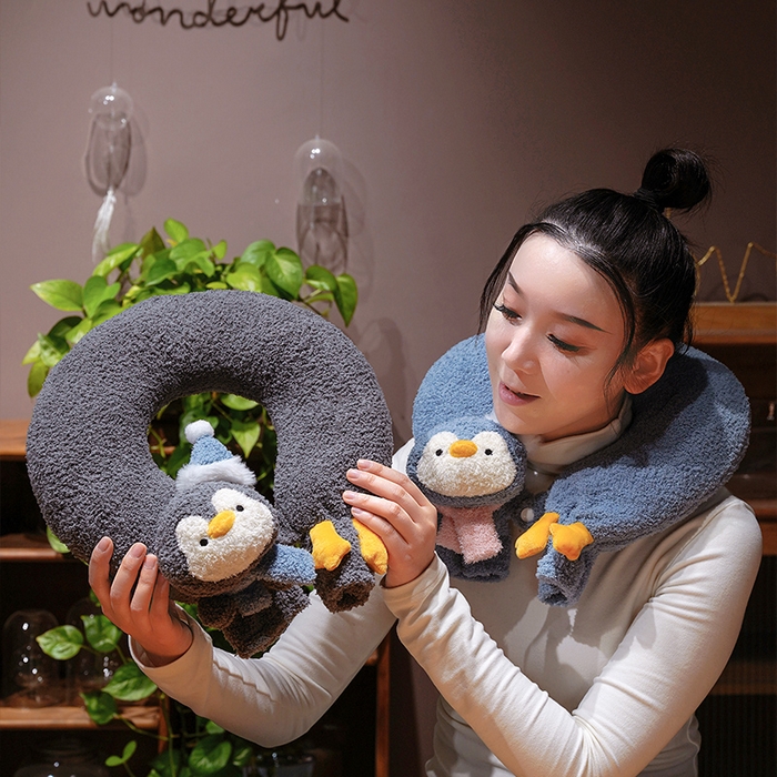 91家纺网 家纺一手货源 找家纺 仟亿莱 2025新款ins企鹅u型颈枕热水袋 U型灰色企鹅 35*33cm/个