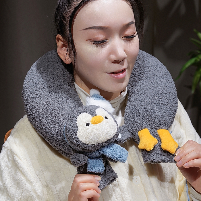 91家纺网 家纺一手货源 找家纺 仟亿莱 2025新款ins企鹅u型颈枕热水袋 U型灰色企鹅 35*33cm/个