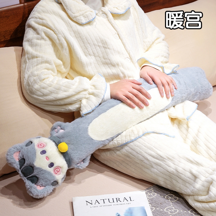 91家纺网 家纺一手货源 找家纺 （总）仟亿莱 2025新款抱抱猫注水长条热水袋