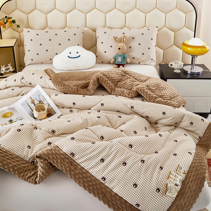 91家纺网 家纺一手货源 找家纺 蔻之羽 2026新款豆豆被夏被春秋被豆豆绒夏被空调被春秋被加厚冬被被子被芯棋盘小熊