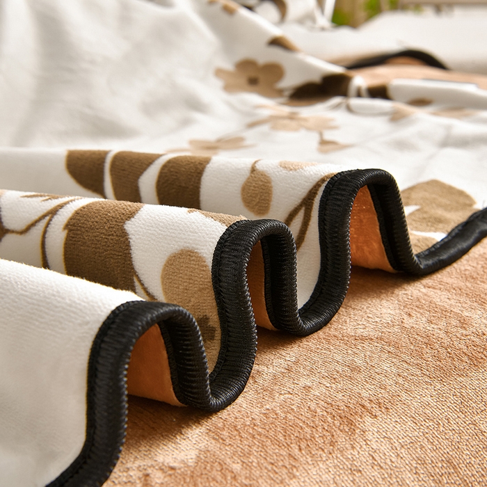 91家纺网 家纺一手货源 找家纺 佳一 2025新款高克重8-9斤 印花牛奶绒四件套 蔓颜