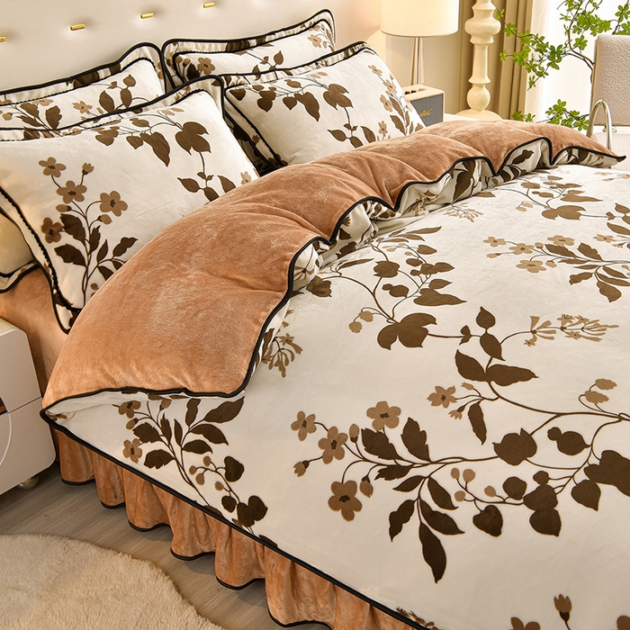 91家纺网 家纺一手货源 找家纺 佳一 2025新款高克重8-9斤 印花牛奶绒四件套 蔓颜