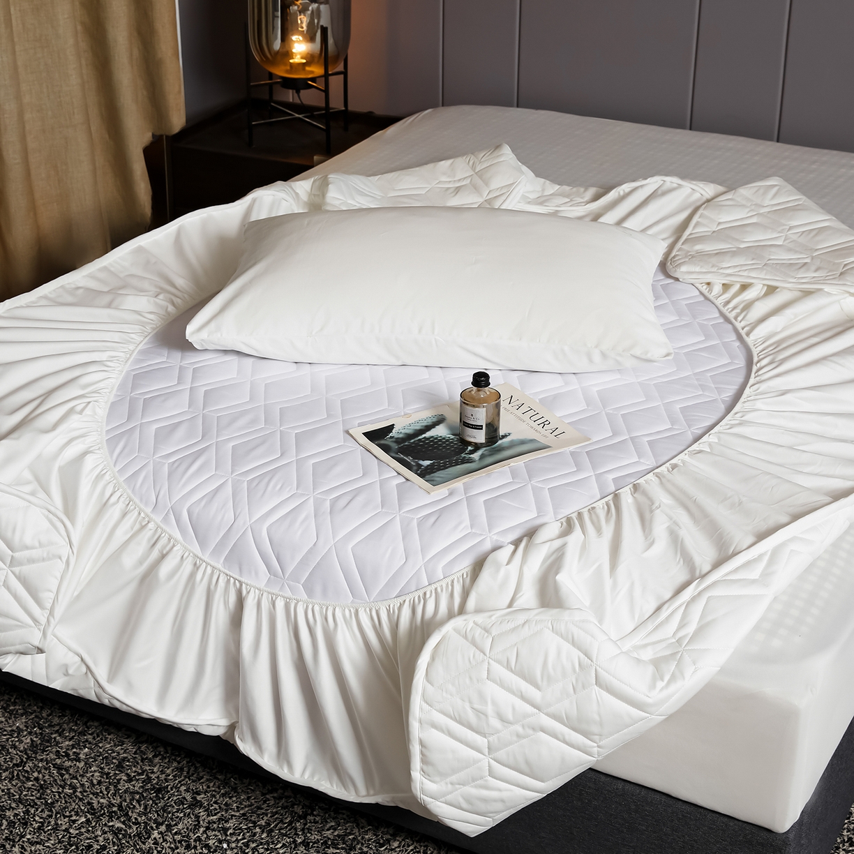 91家纺网 家纺一手货源 找家纺 卡诗兰 2026新款60s全棉长绒棉纯色夹棉抗菌绗缝床笠系列单床笠床笠三件套 棉花白