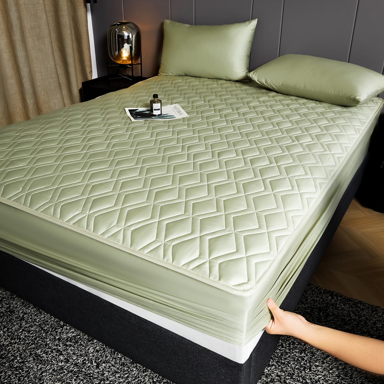 91家纺网 家纺一手货源 找家纺 卡诗兰 2026新款60s全棉长绒棉纯色夹棉抗菌绗缝床笠系列单床笠床笠三件套 柳染绿