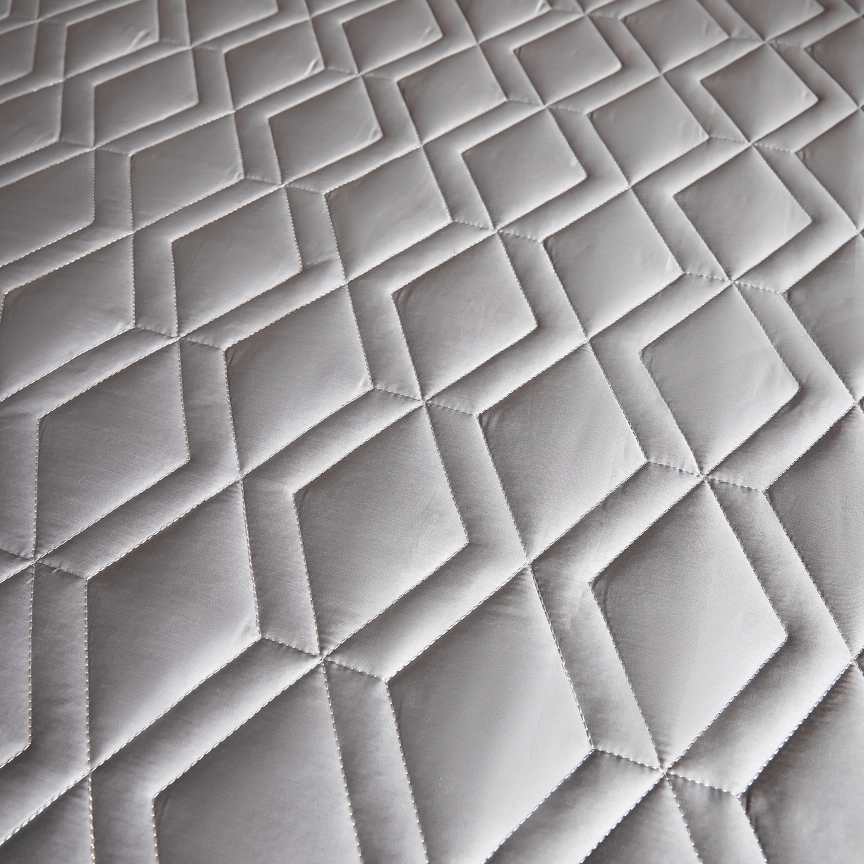 91家纺网 家纺一手货源 找家纺 卡诗兰 2026新款60s全棉长绒棉纯色夹棉抗菌绗缝床笠系列单床笠床笠三件套 雅士灰