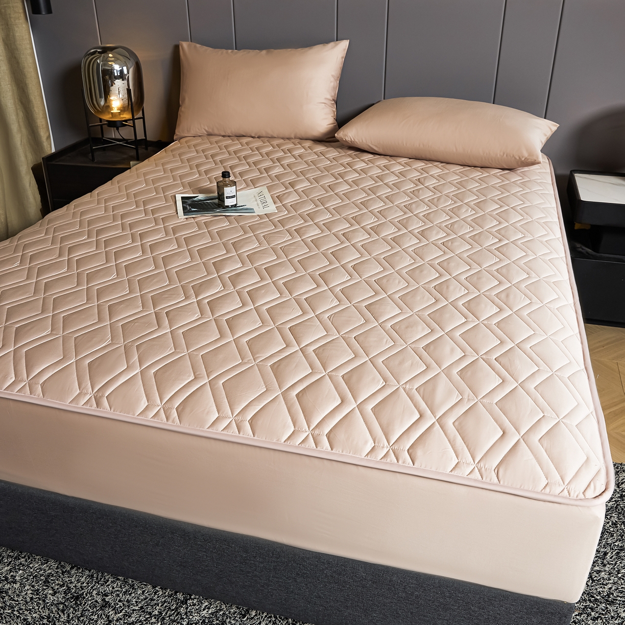 91家纺网 家纺一手货源 找家纺 卡诗兰 2026新款60s全棉长绒棉纯色夹棉抗菌绗缝床笠系列单床笠床笠三件套 千代粉