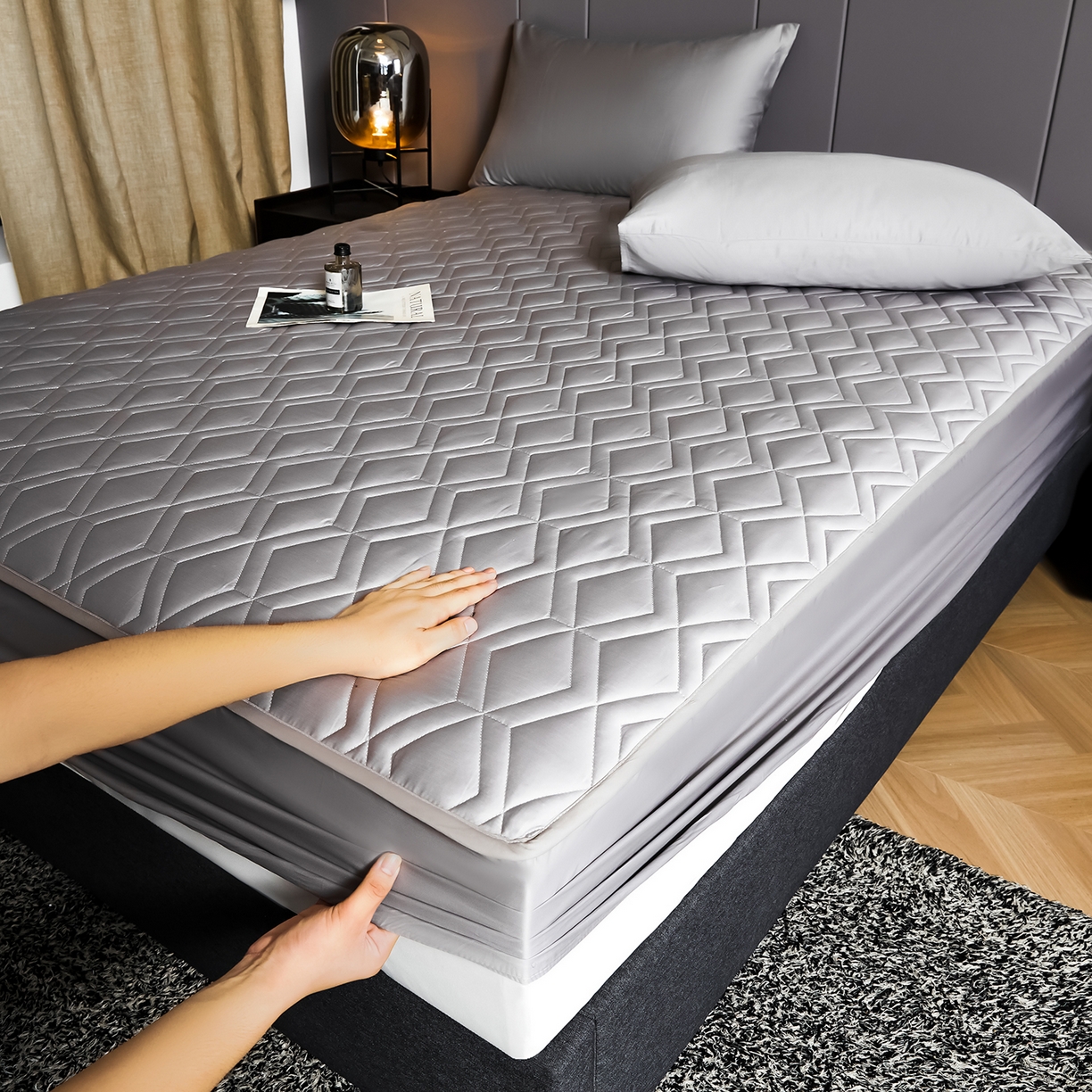 91家纺网 家纺一手货源 找家纺 卡诗兰 2026新款60s全棉长绒棉纯色夹棉抗菌绗缝床笠系列单床笠床笠三件套 雅士灰