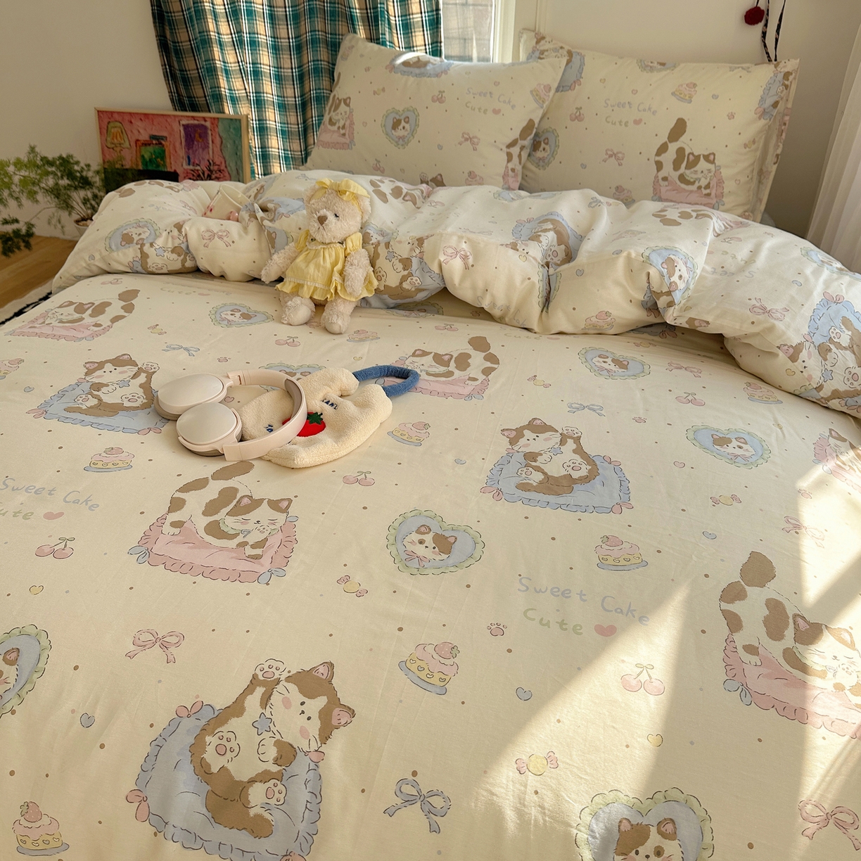 91家纺网 家纺一手货源 找家纺 瑞莱 2026春季新款全棉纯棉印花小清新萌趣系列四件套 小懒猫