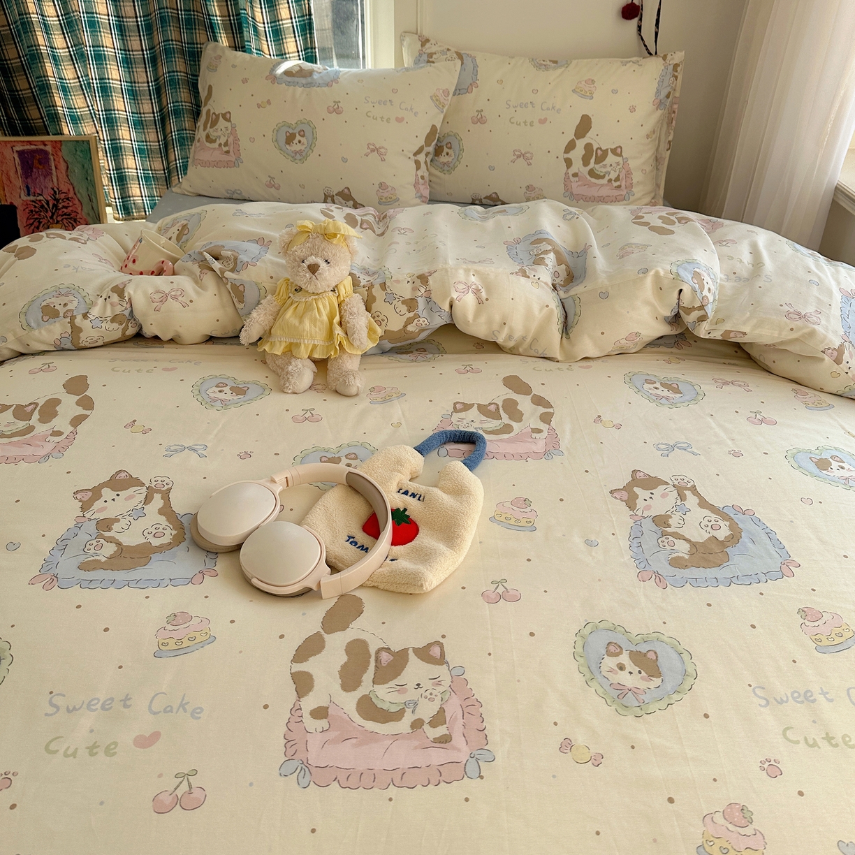 91家纺网 家纺一手货源 找家纺 瑞莱 2026春季新款全棉纯棉印花小清新萌趣系列四件套 小懒猫