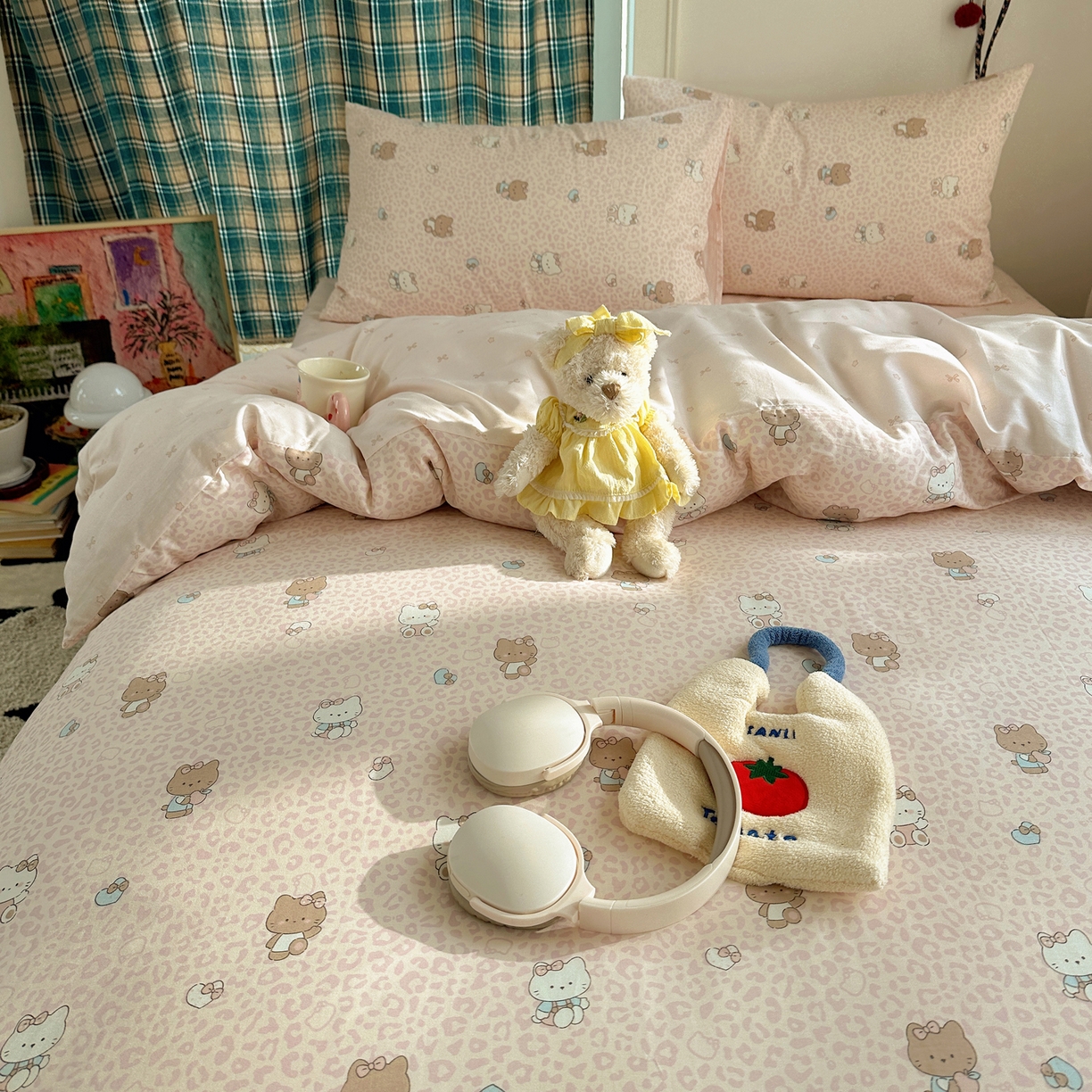 91家纺网 家纺一手货源 找家纺 瑞莱 2026春季新款全棉纯棉印花小清新萌趣系列四件套 KT猫