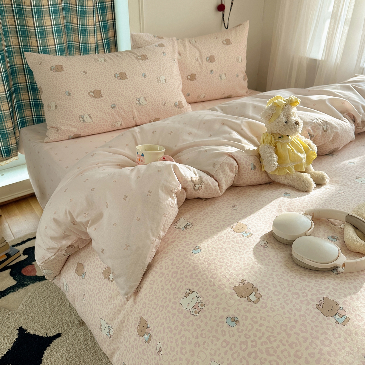 91家纺网 家纺一手货源 找家纺 瑞莱 2026春季新款全棉纯棉印花小清新萌趣系列四件套 KT猫