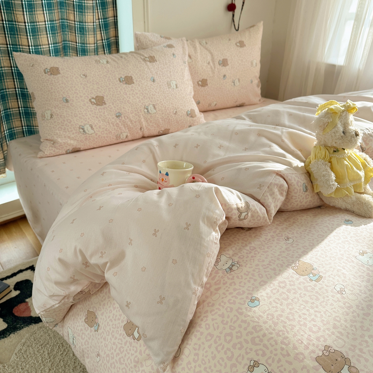 91家纺网 家纺一手货源 找家纺 瑞莱 2026春季新款全棉纯棉印花小清新萌趣系列四件套 KT猫