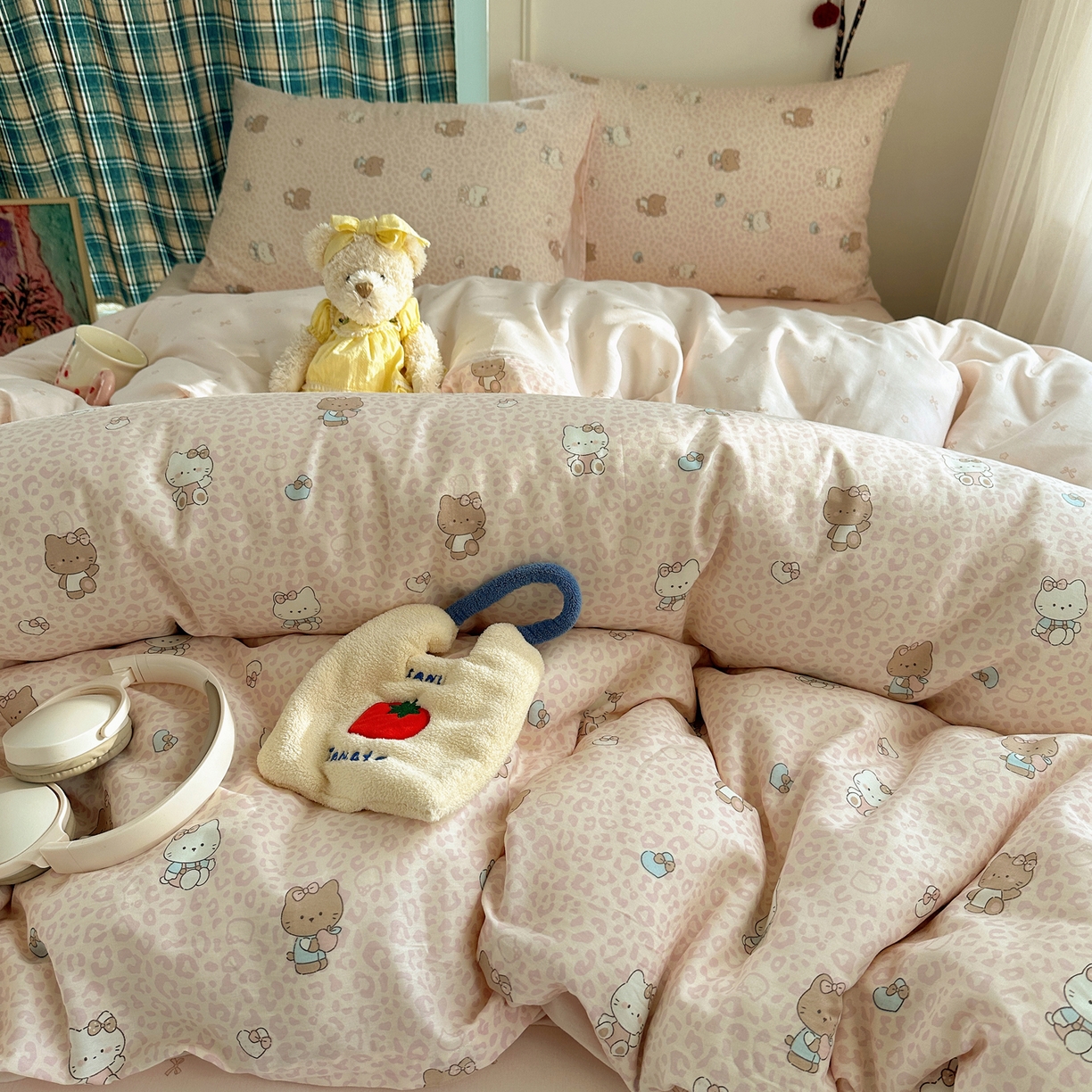 91家纺网 家纺一手货源 找家纺 瑞莱 2026春季新款全棉纯棉印花小清新萌趣系列四件套 KT猫