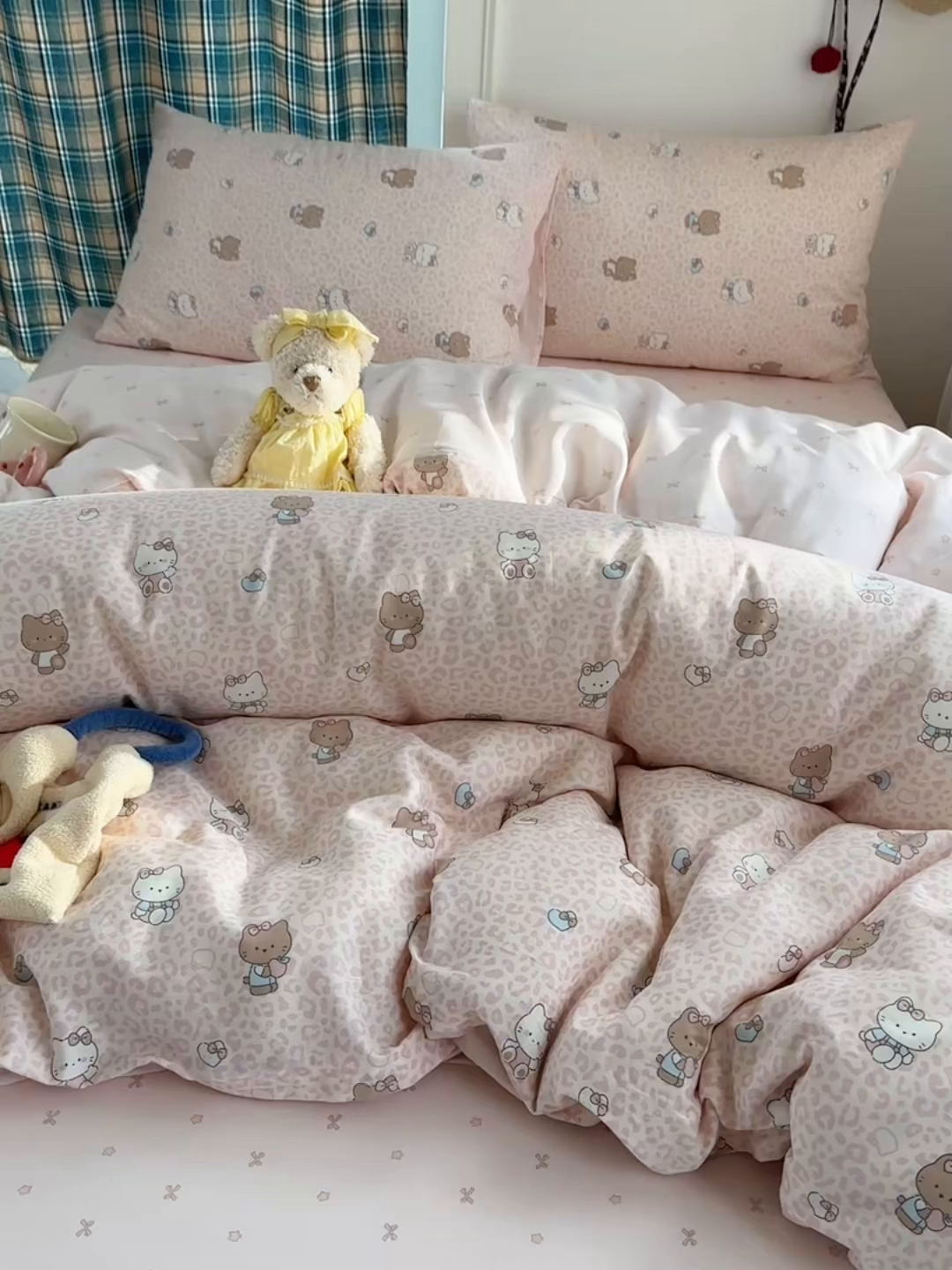 91家纺网 家纺一手货源 找家纺 瑞莱 2026春季新款全棉纯棉印花小清新萌趣系列四件套 KT猫