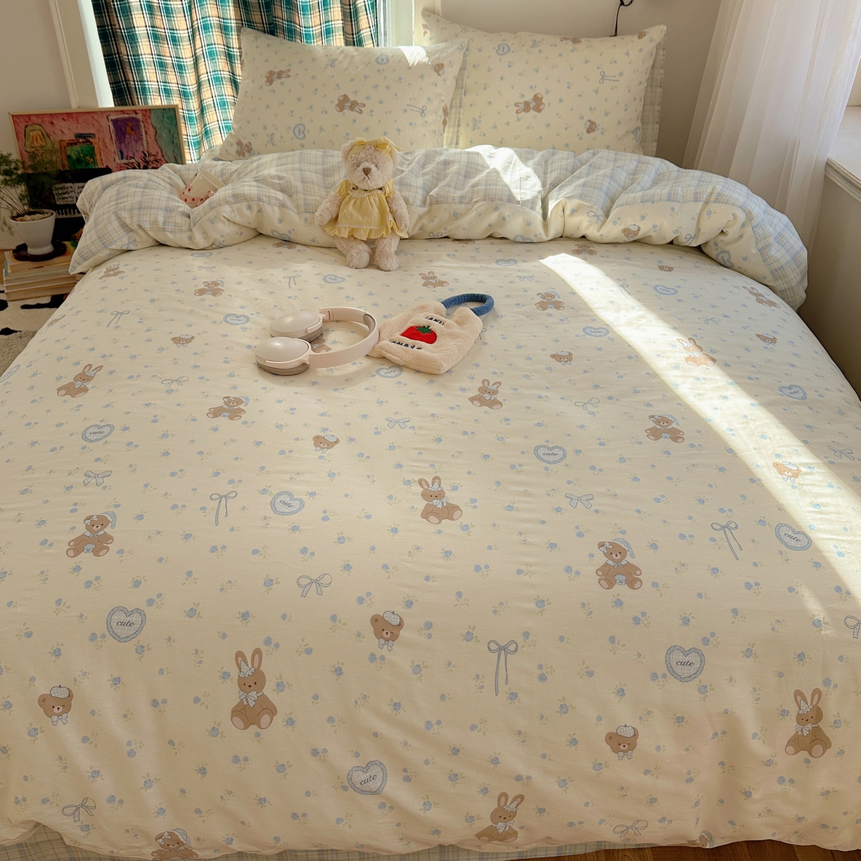 91家纺网 家纺一手货源 找家纺 瑞莱 2026春季新款全棉纯棉印花小清新萌趣系列四件套 蓝花兔