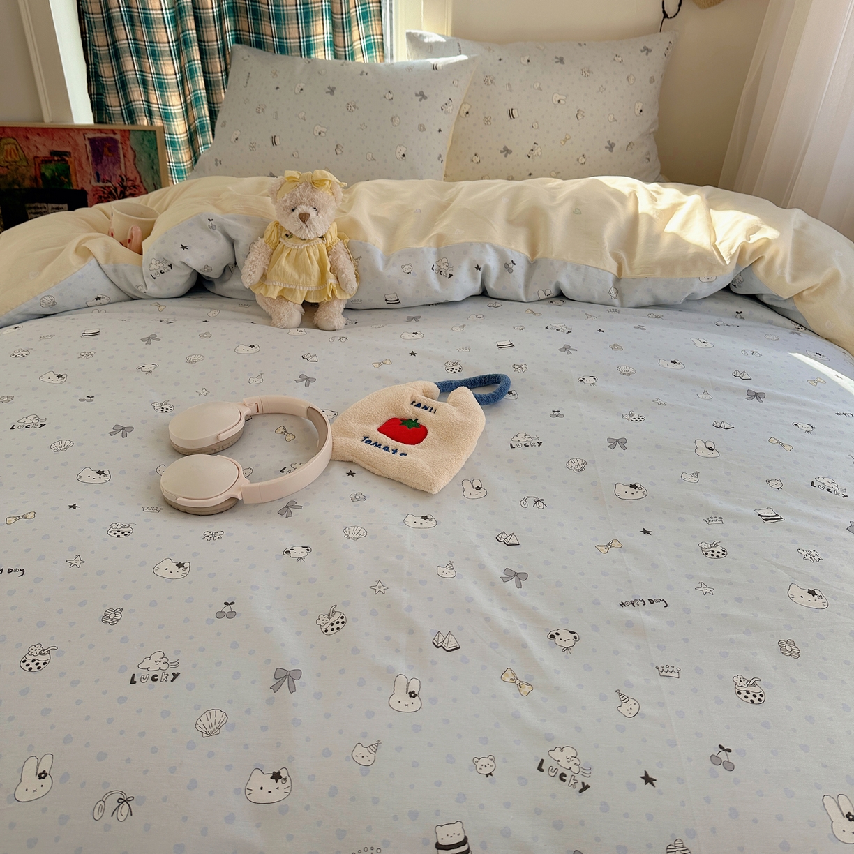 91家纺网 家纺一手货源 找家纺 瑞莱 2026春季新款全棉纯棉印花小清新萌趣系列四件套 路灯影院