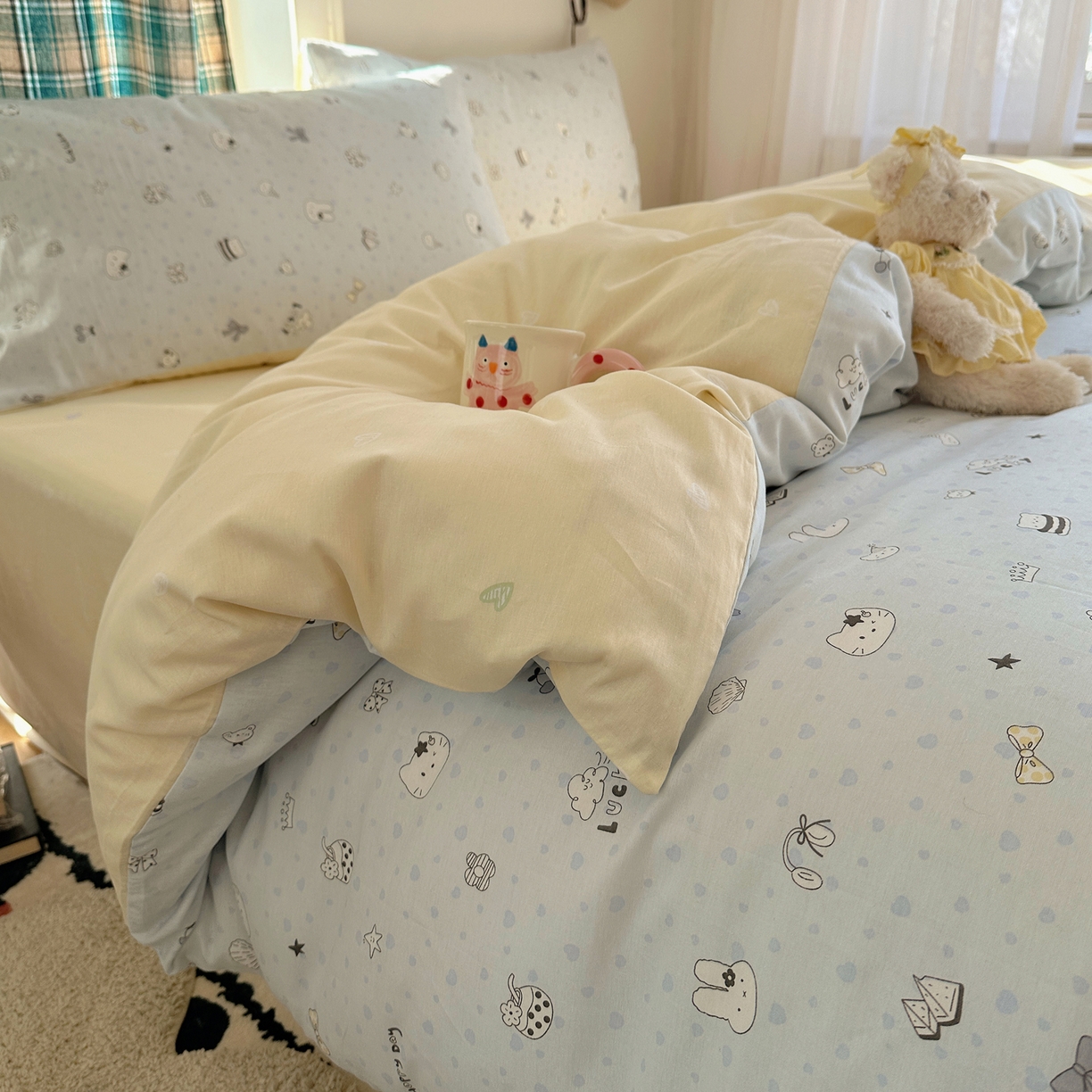 91家纺网 家纺一手货源 找家纺 瑞莱 2026春季新款全棉纯棉印花小清新萌趣系列四件套 路灯影院