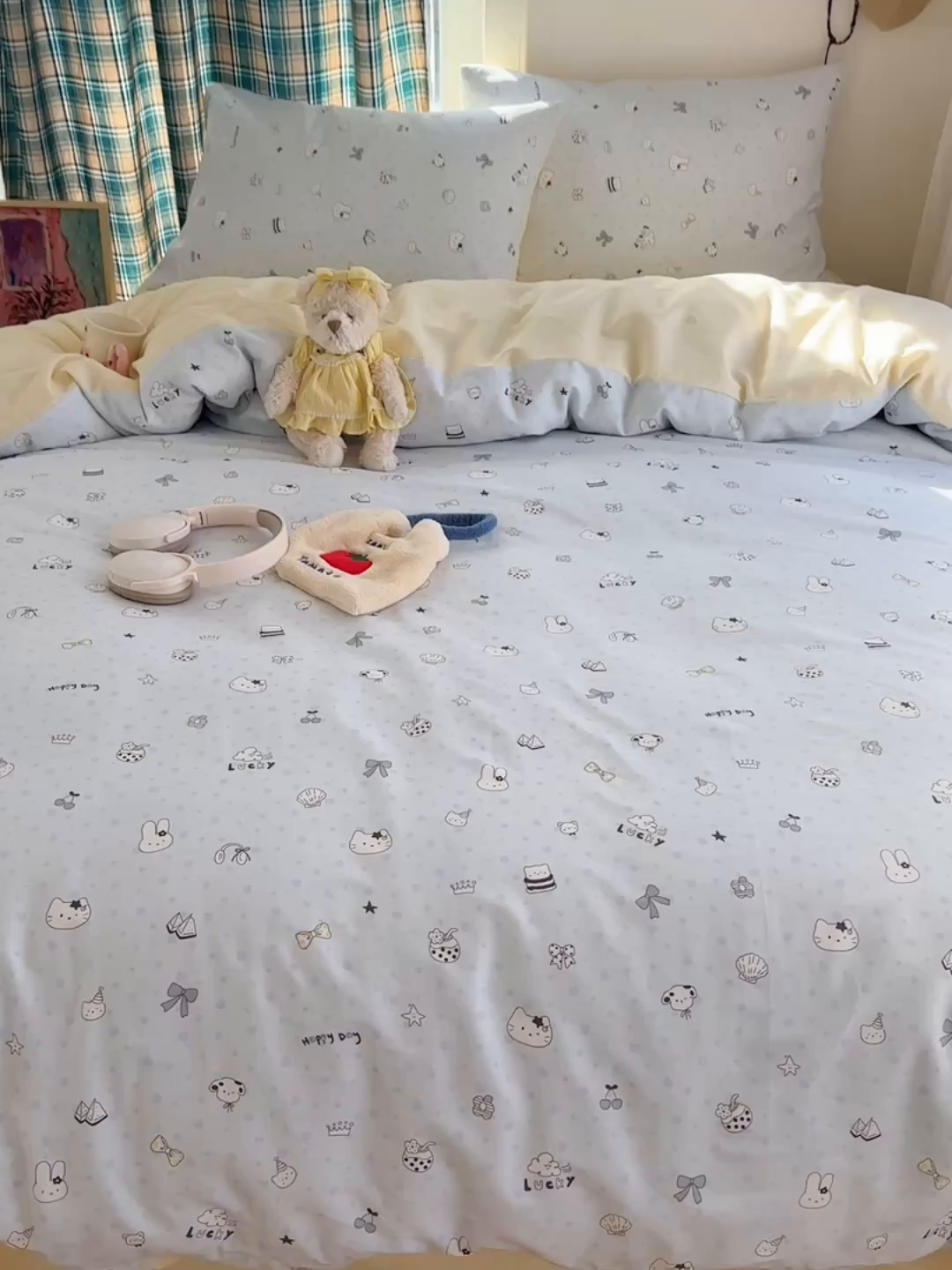 91家纺网 家纺一手货源 找家纺 瑞莱 2026春季新款全棉纯棉印花小清新萌趣系列四件套 路灯影院