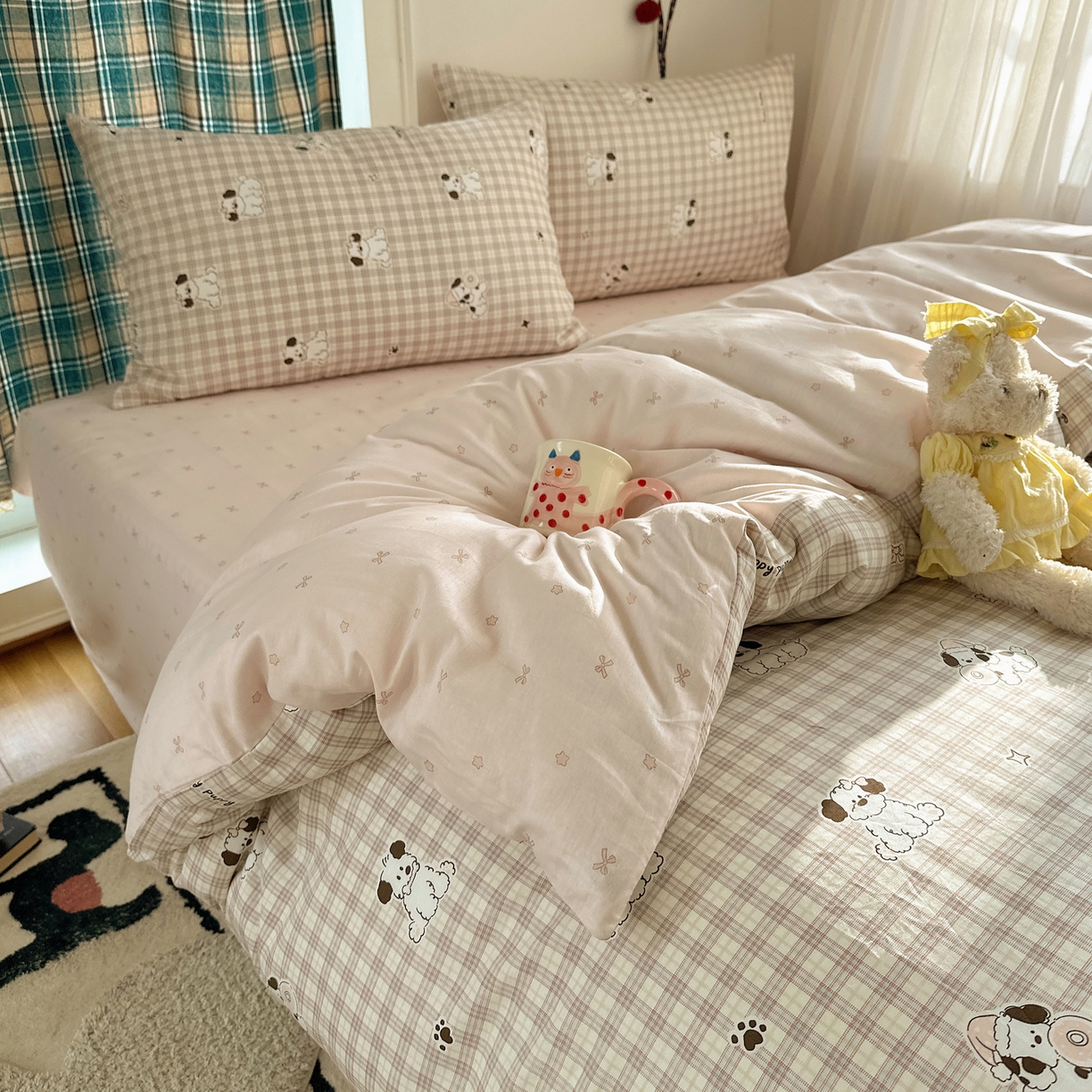 91家纺网 家纺一手货源 找家纺 瑞莱 2026春季新款全棉纯棉印花小清新萌趣系列四件套 莓果小萌