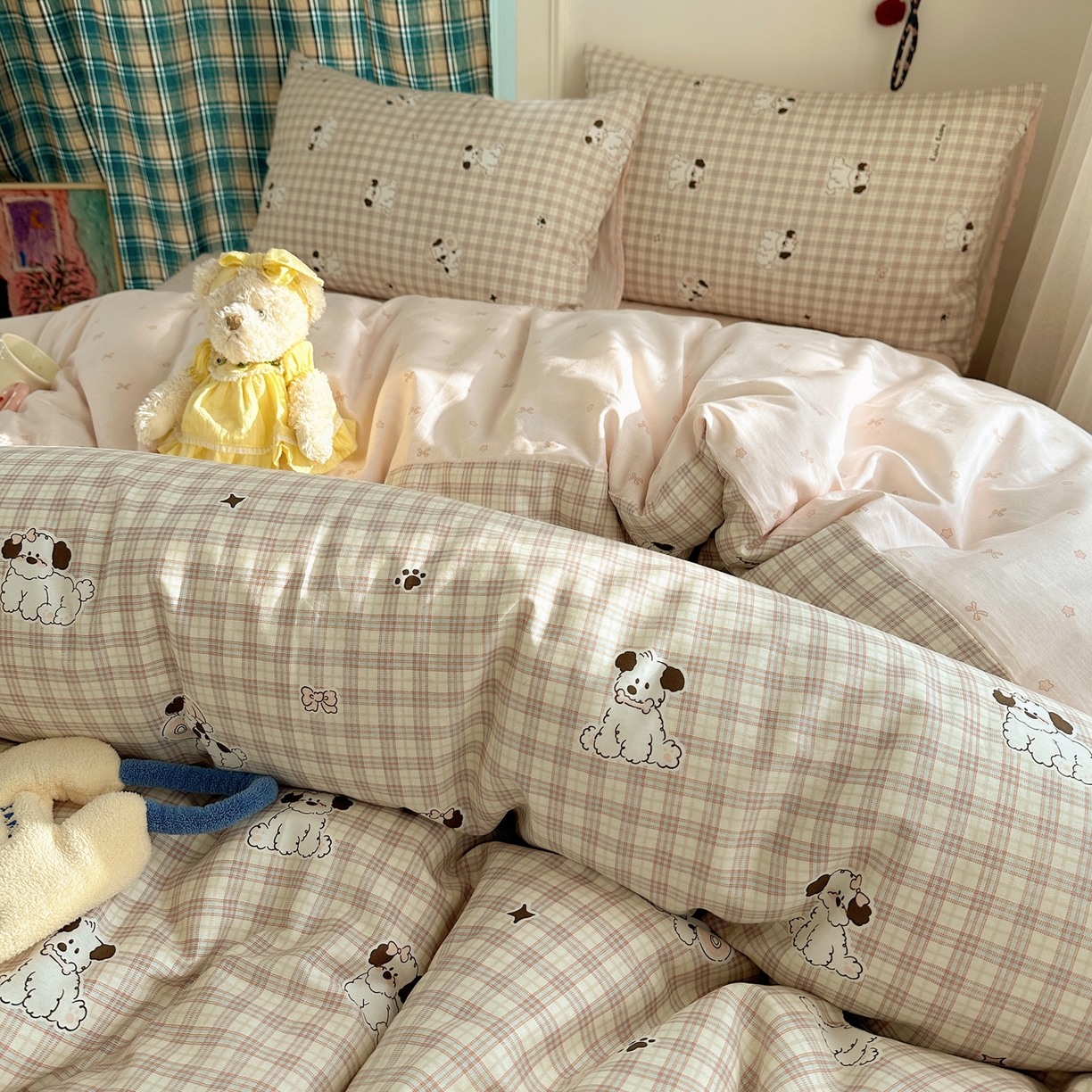 91家纺网 家纺一手货源 找家纺 瑞莱 2026春季新款全棉纯棉印花小清新萌趣系列四件套 莓果小萌