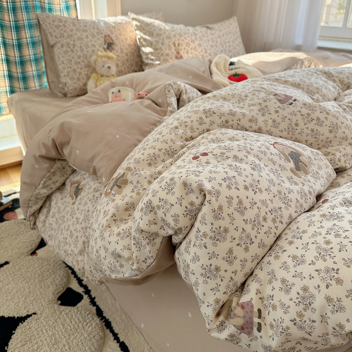 91家纺网 家纺一手货源 找家纺 瑞莱 2026春季新款全棉纯棉印花小清新萌趣系列四件套 帕丁顿兔兔