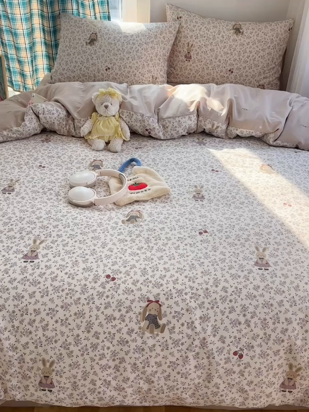 91家纺网 家纺一手货源 找家纺 瑞莱 2026春季新款全棉纯棉印花小清新萌趣系列四件套 帕丁顿兔兔