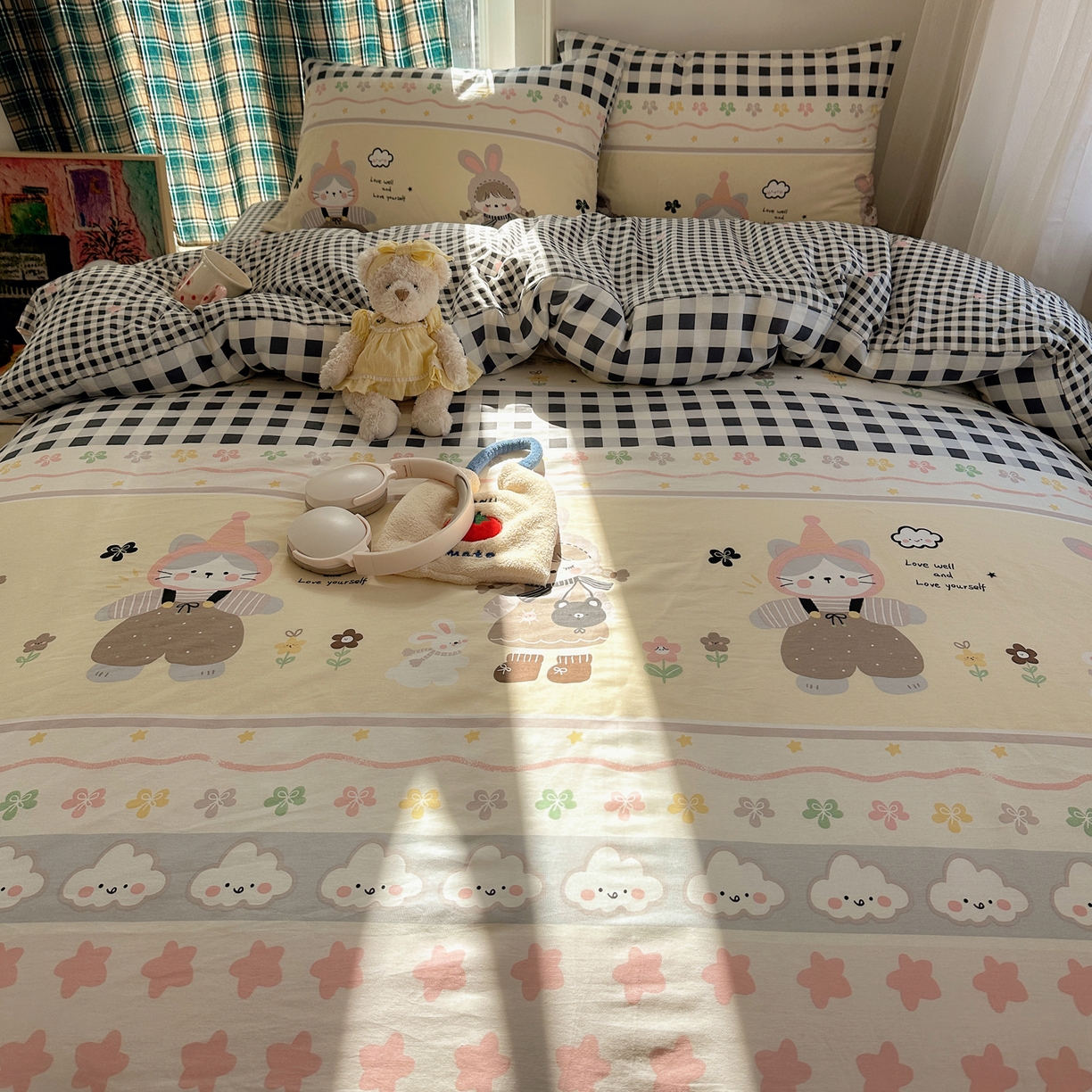 91家纺网 家纺一手货源 找家纺 瑞莱 2026春季新款全棉纯棉印花小清新萌趣系列四件套 甜梦日记