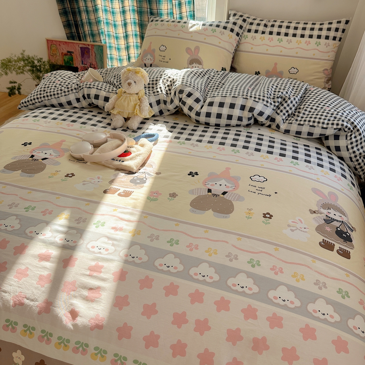 91家纺网 家纺一手货源 找家纺 瑞莱 2026春季新款全棉纯棉印花小清新萌趣系列四件套 甜梦日记