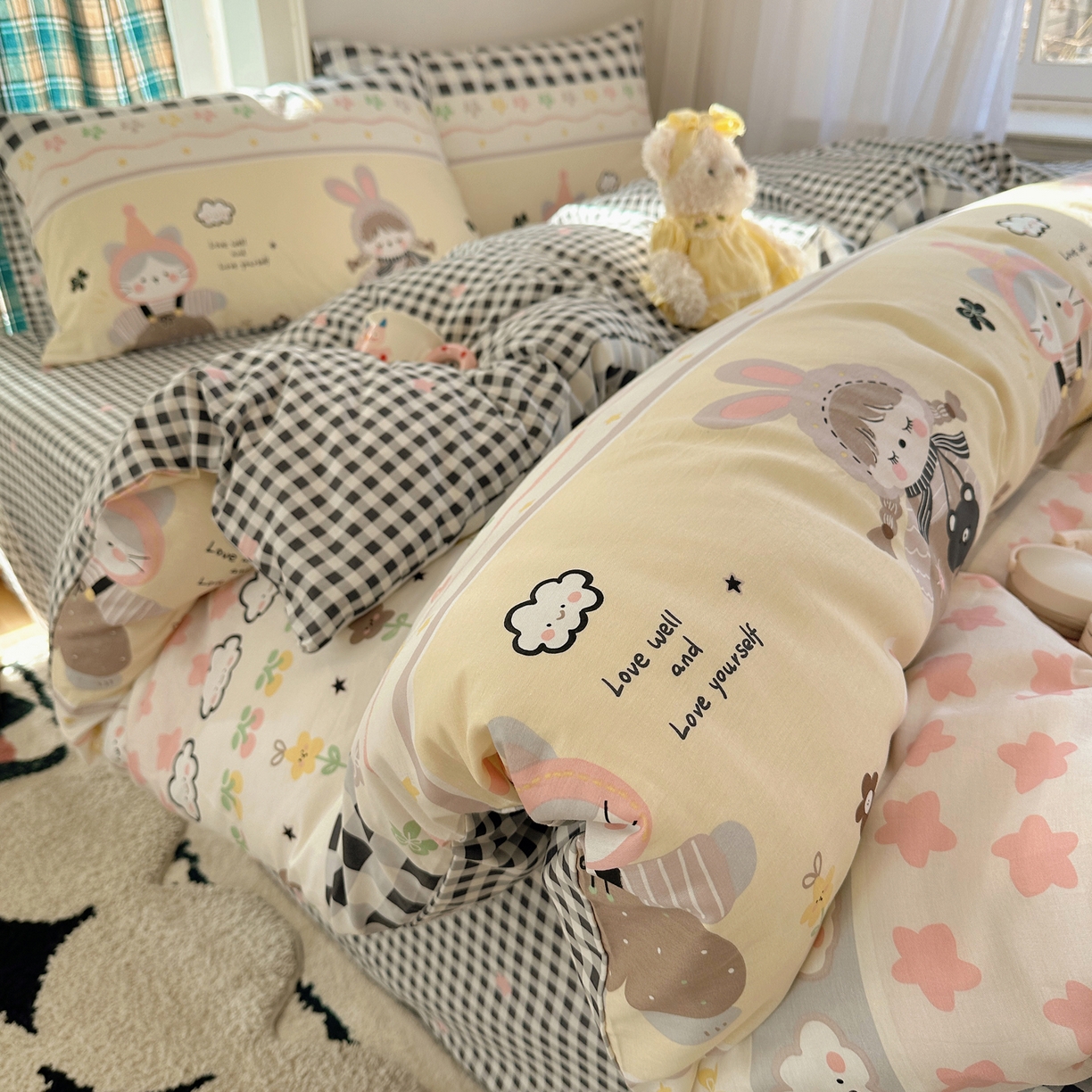 91家纺网 家纺一手货源 找家纺 瑞莱 2026春季新款全棉纯棉印花小清新萌趣系列四件套 甜梦日记