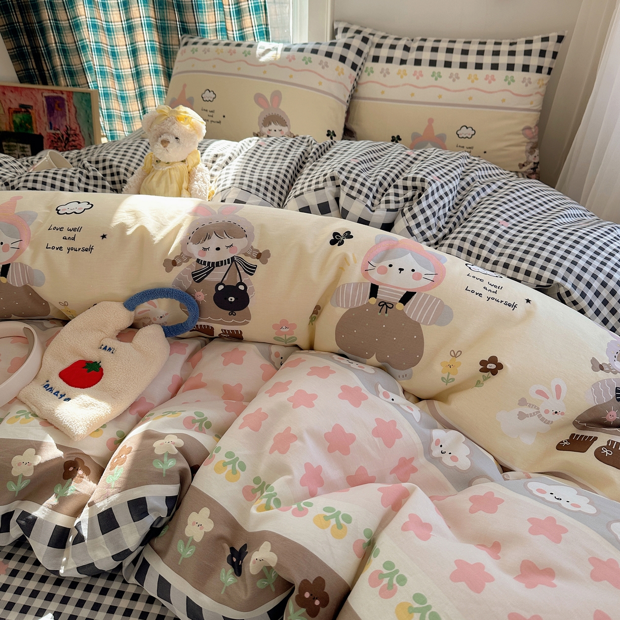 91家纺网 家纺一手货源 找家纺 瑞莱 2026春季新款全棉纯棉印花小清新萌趣系列四件套 甜梦日记