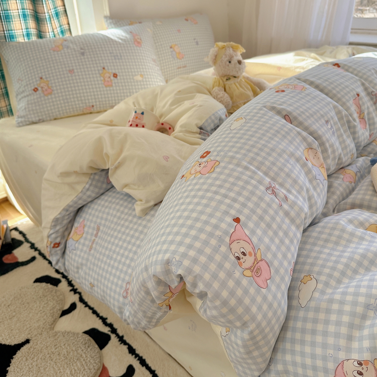 91家纺网 家纺一手货源 找家纺 瑞莱 2026春季新款全棉纯棉印花小清新萌趣系列四件套 甜梦小精灵