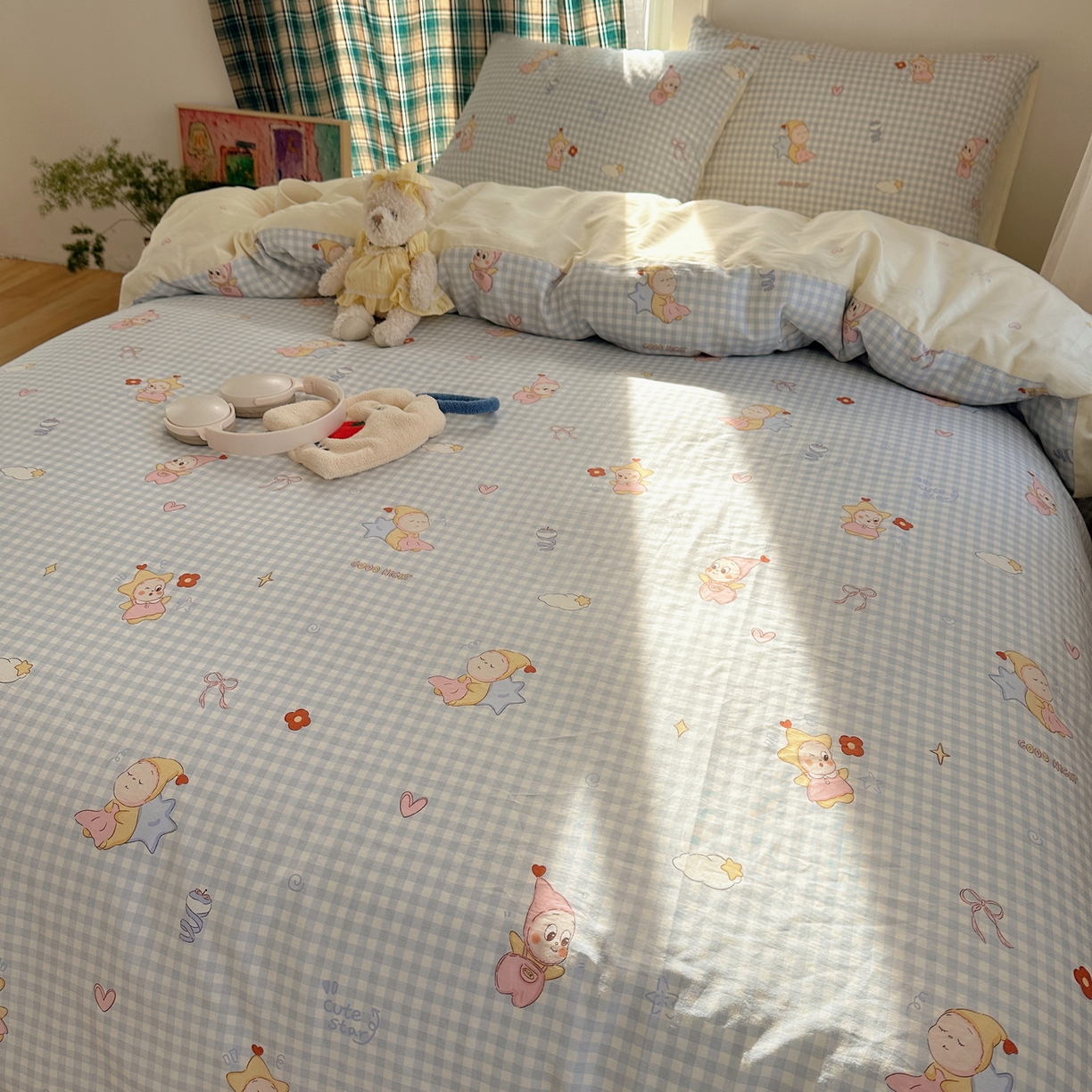 91家纺网 家纺一手货源 找家纺 瑞莱 2026春季新款全棉纯棉印花小清新萌趣系列四件套 甜梦小精灵