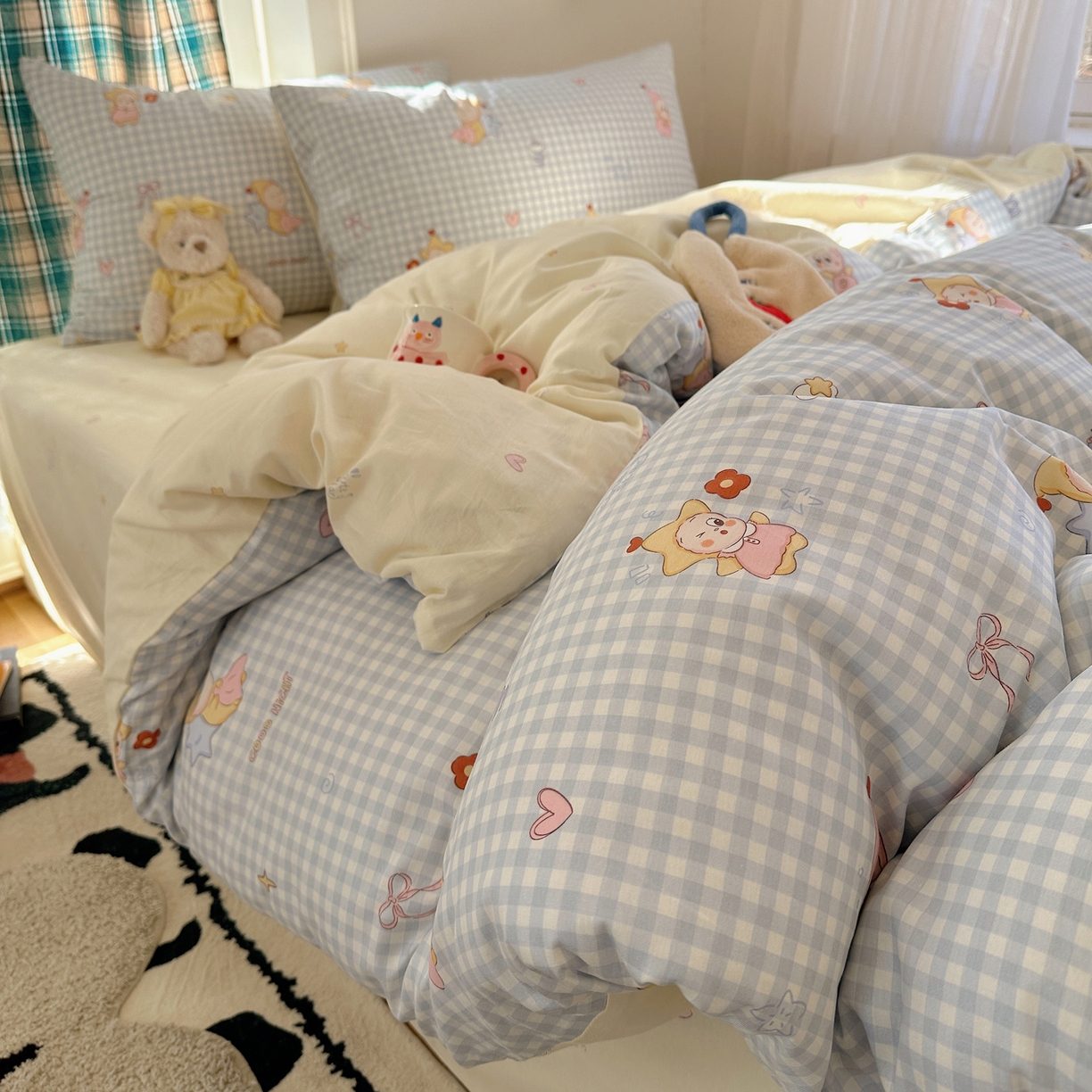 91家纺网 家纺一手货源 找家纺 瑞莱 2026春季新款全棉纯棉印花小清新萌趣系列四件套 甜梦小精灵