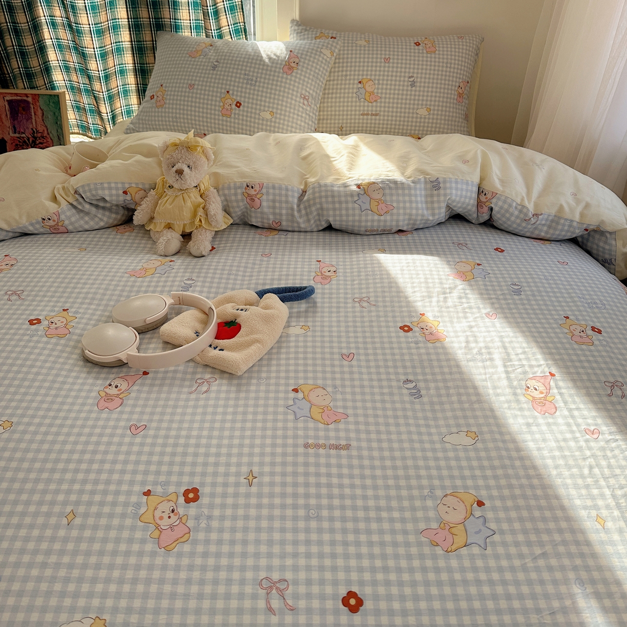 91家纺网 家纺一手货源 找家纺 瑞莱 2026春季新款全棉纯棉印花小清新萌趣系列四件套 甜梦小精灵